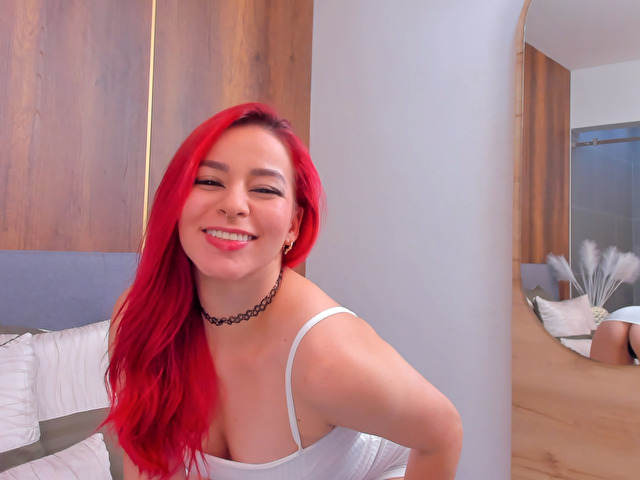 Scarlettcox On Xcams For A Hot Live Sex Cam Show