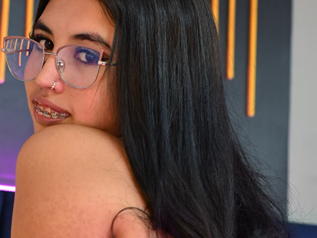 MarinaSoler On Xcams For A Hot Live Sex Cam Show