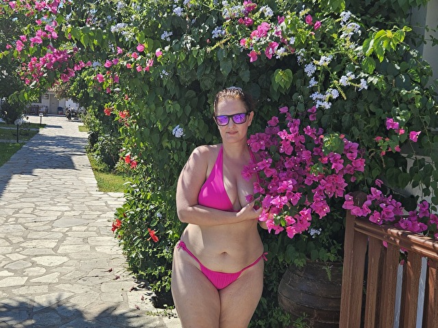 CurvyRose