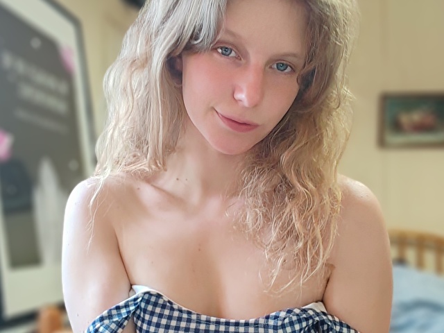 PetiteCurly