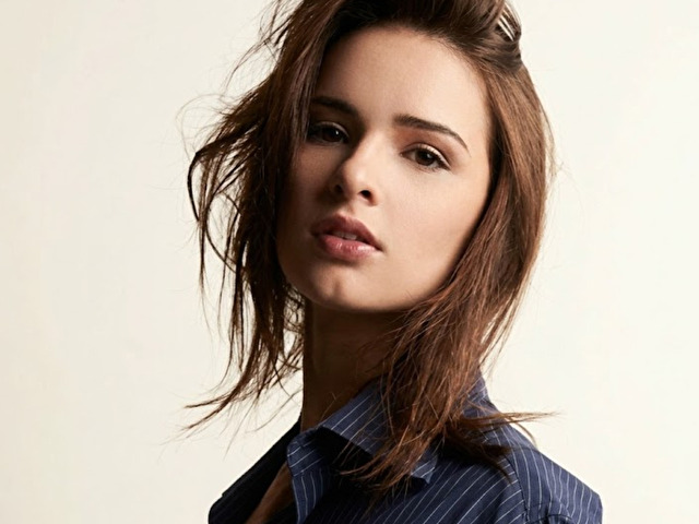 EllaSterling