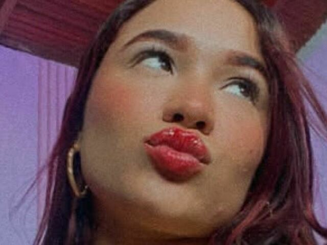 MiaEstrada