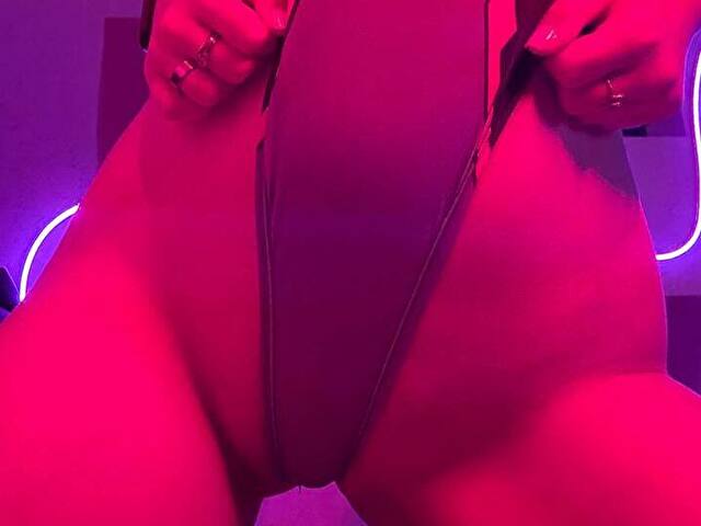 KiraKelly