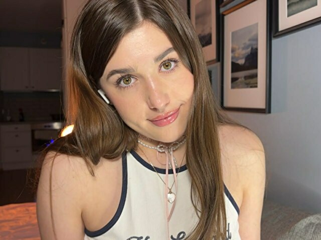 Emysqueez - Sexcam