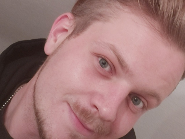 Adrian33 - Sexcam