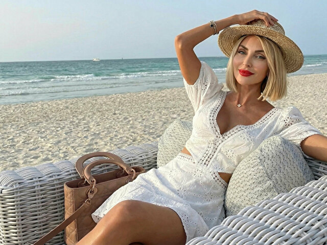 CharmingLady