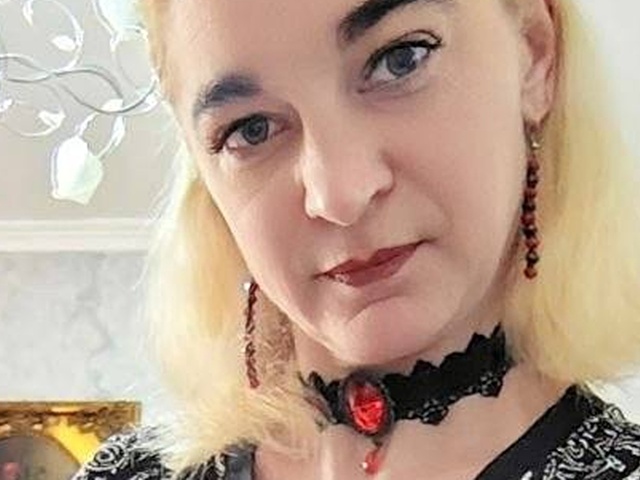 GoldenMilf