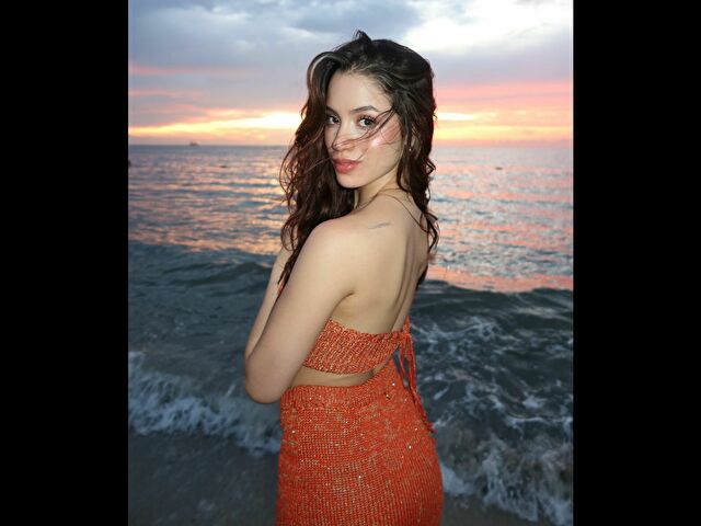 ItsAngelina