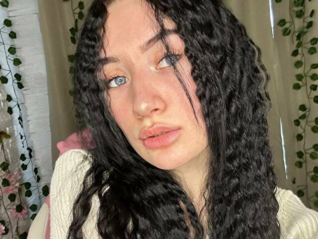 ArinaMeowX