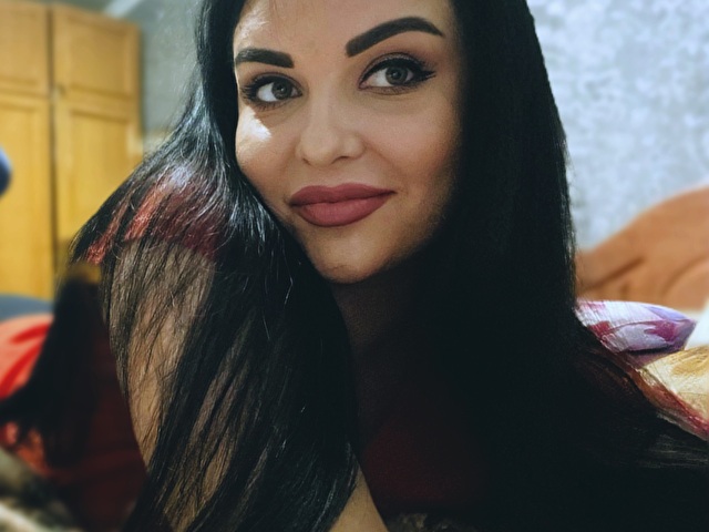 Ella585