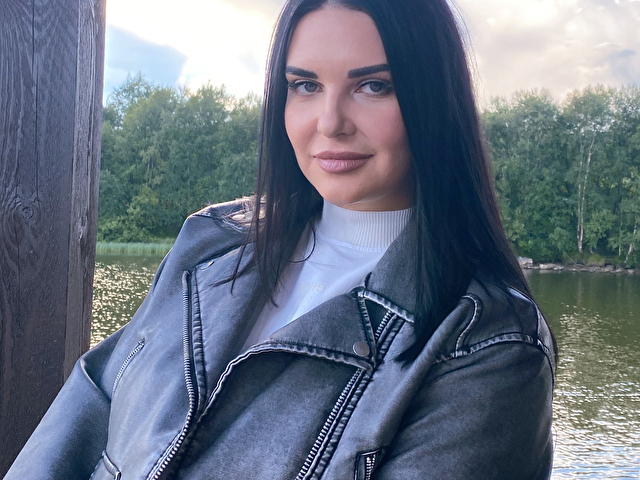 Ella585
