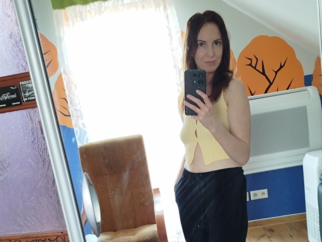 AnnaLovely
