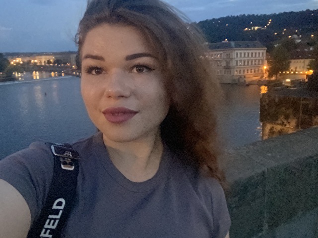 Sexcam avec Mialia