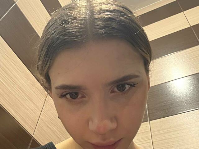 Lizzyyy - Sexcam