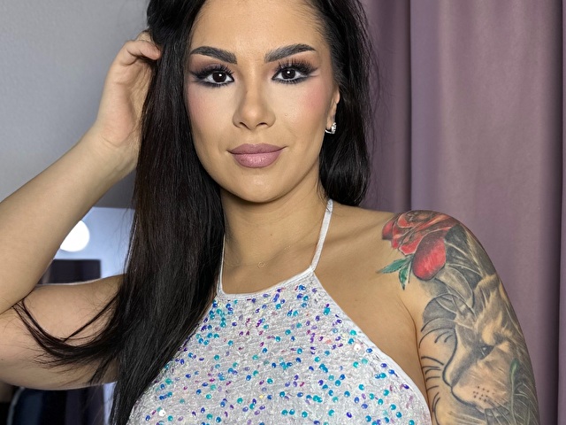 LaraMinxx