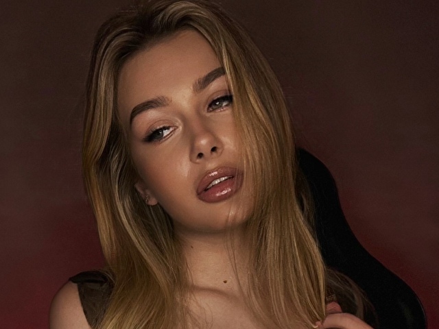 EvaEllis
