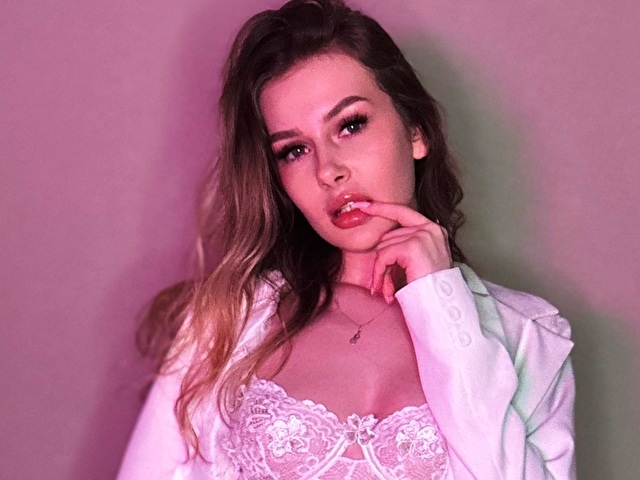 EvaEllis