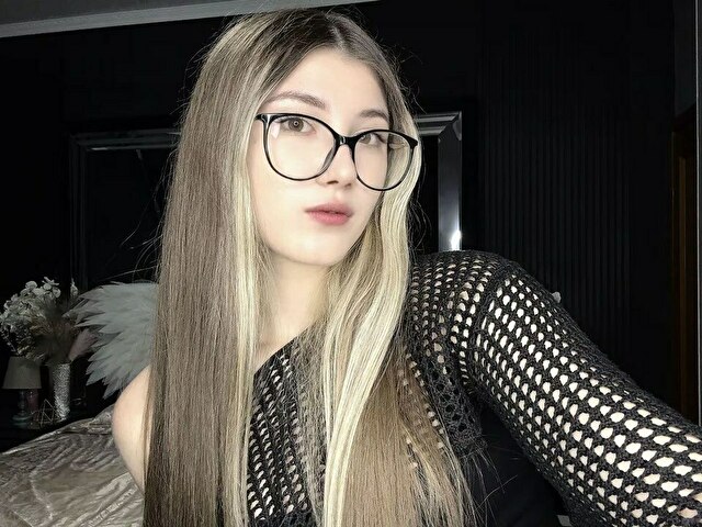 LisaMones