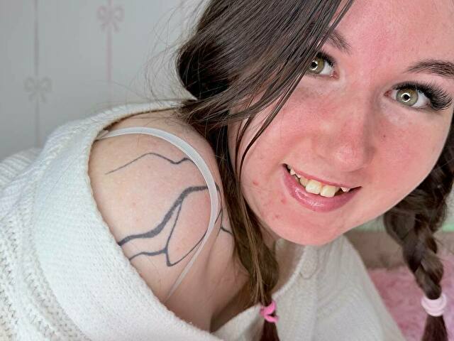AnnyX