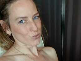Sexy webcam show met hotnatasha Sexy webcam show met hotnatasha